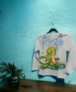 Ropa personalizada para niño. Modelo cocodrilo byMIRENE.